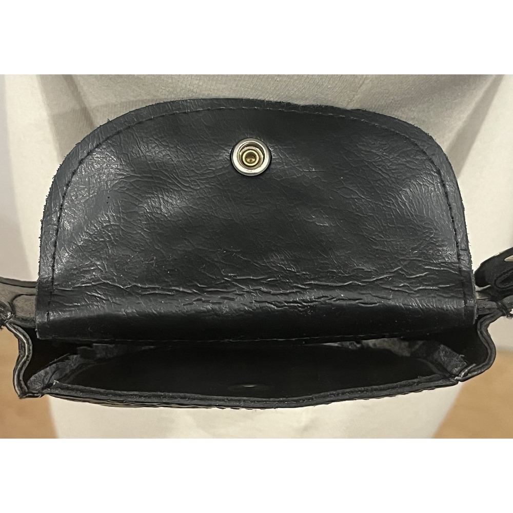Accessories By Pearl Genuine Leather Fanny Pack - Picture 2 of 6